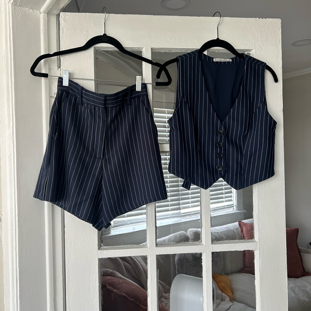 Abercrombie & Fitch Dark Blue Pinstripe Set